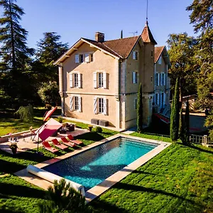 https://chateau-dencassagnard.midi-pyreneeshotels.com